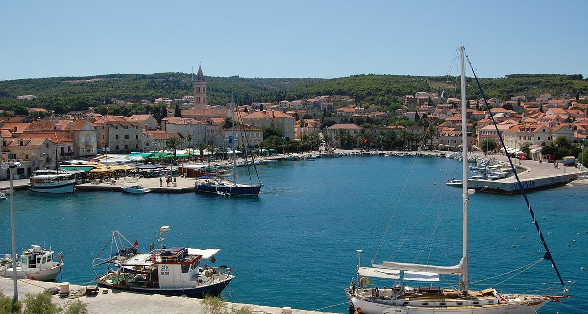 Szerb fiatalokat támadtak meg Brač szigetén