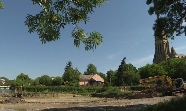 Topolya: Talajelemzés miatt állt a Vénusz fürdő építése