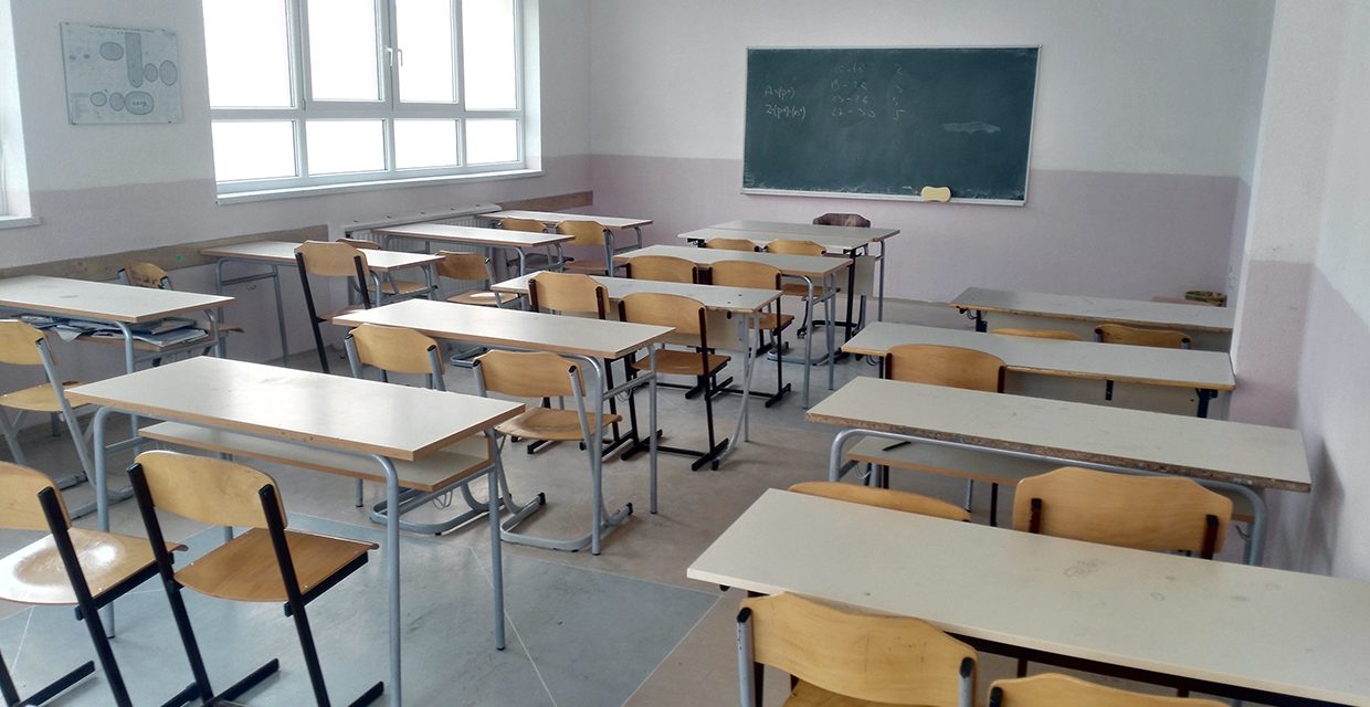 Kisérettségi botrány: A nyomdász lefotózta, majd a WC-be dobta a tesztlapokat