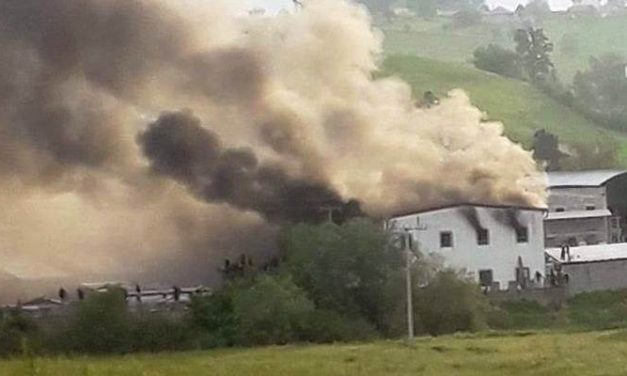 Tűz ütött ki egy boszniai menekülttáborban