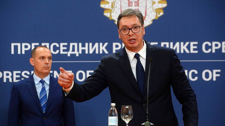 Vučić: Az Atyaisten sem tudja mire megy el a pénz az egészségügyben