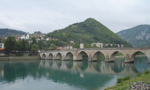 Háborús tömegsírt tártak fel Bosznia-Hercegovinában