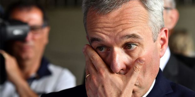 Lemondott a luxuskiadásokkal vádolt miniszter