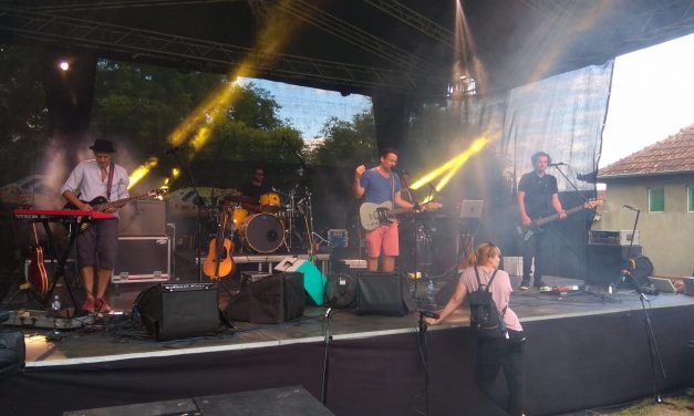 <span class="entry-title-primary">A Kiscsillag már hangol</span> <span class="entry-subtitle">Megnyílt a Dombos Fest</span>