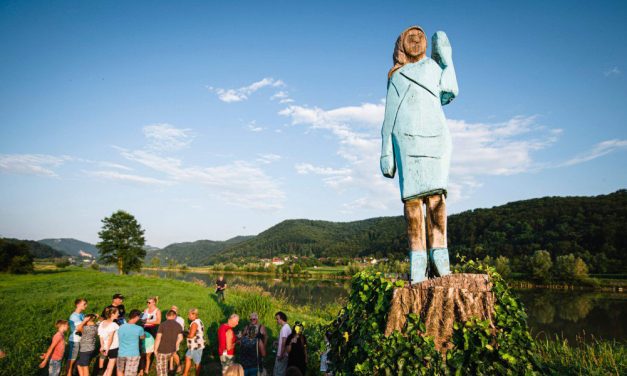 Így sikerült Melania Trump – fából