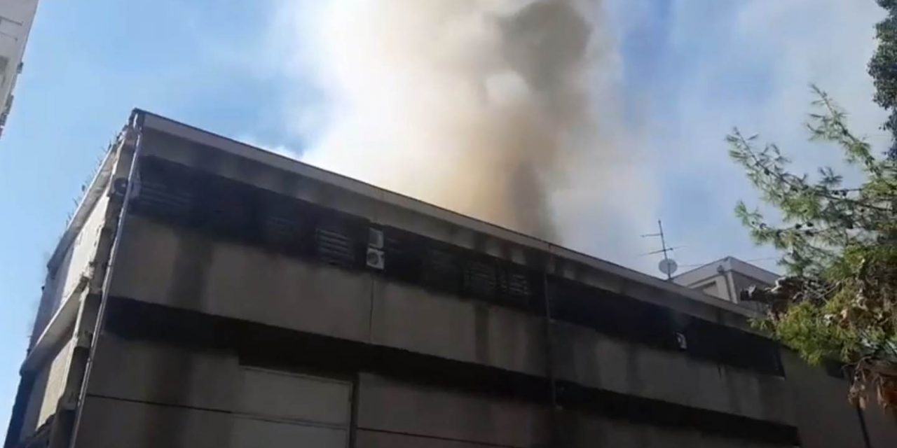 Split: Lángokban áll a Slobodna Dalmacija napilap épülete