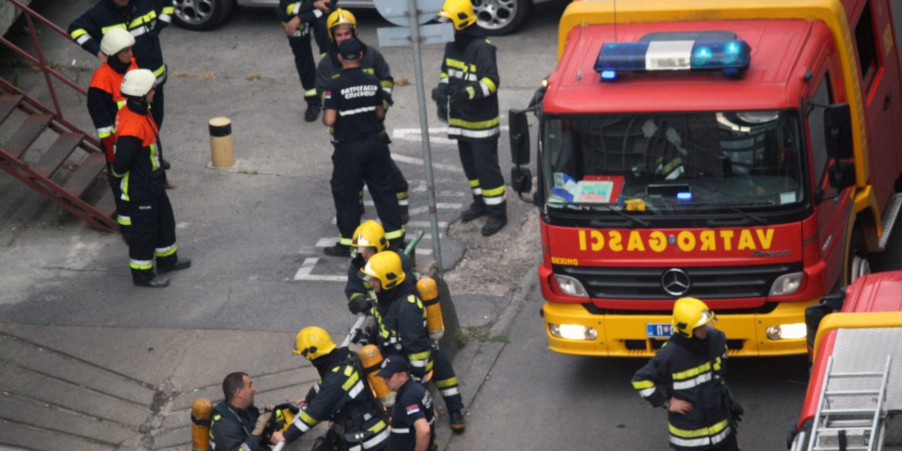 Belgrád: Tűz ütött ki egy bankban