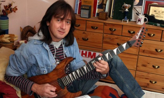 Meghalt az Irigy Hónaljmirigy egyik tagja