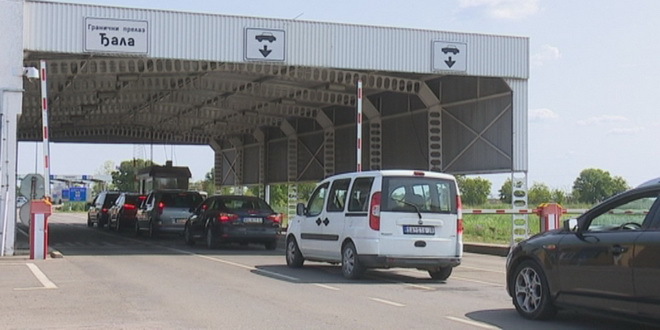 Egyelőre nincs torlódás a határátkelőkön