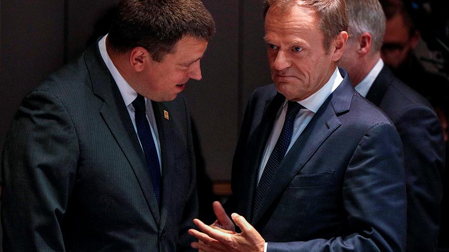 Határozatlan ideig felfüggesztették az EU-csúcsot