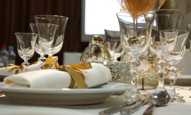 11,2 millió dinár értékben vásárolt az állam evőeszközt és porcelánt