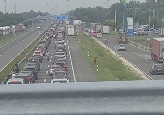 Ismét horror a határátkelés