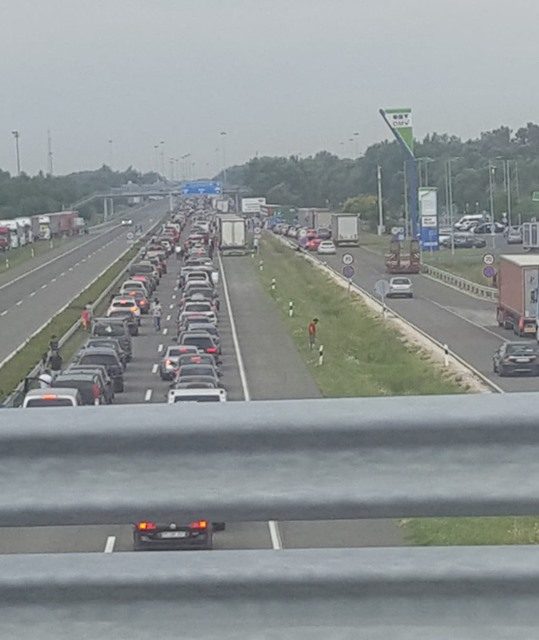 Ismét horror a határátkelés