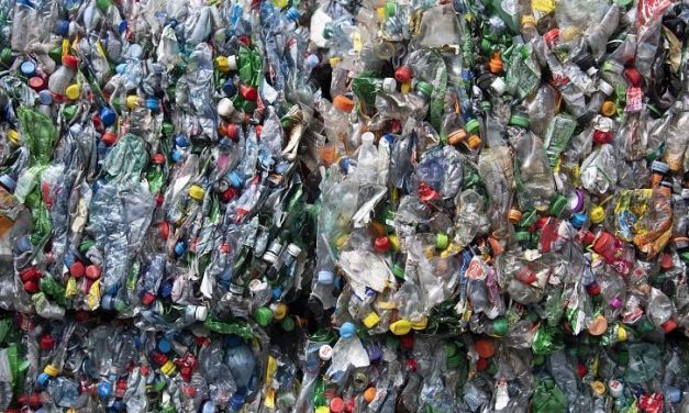 Percenként átlagosan csaknem 34 ezer műanyag palack kerül a Földközi-tengerbe