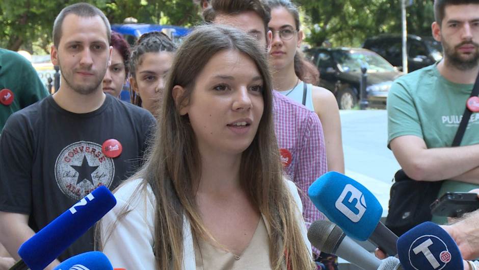 1 az 5 millióból: Blokkolni fogjuk a rektori hivatalt, ha nem indítványozza a kormányfőnél Siniša Mali felmentését