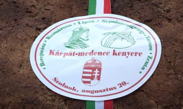 Hetvenkilós kenyeret sütöttek Zentán