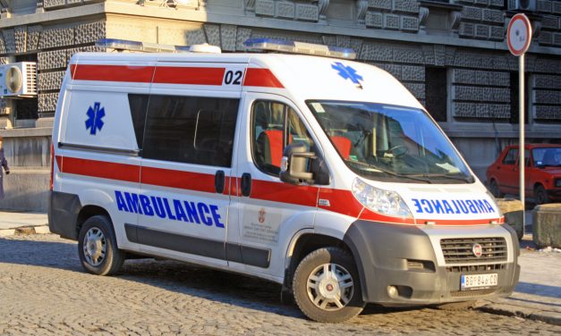 Elhagyott csecsemőt találtak egy belgrádi temetőnél