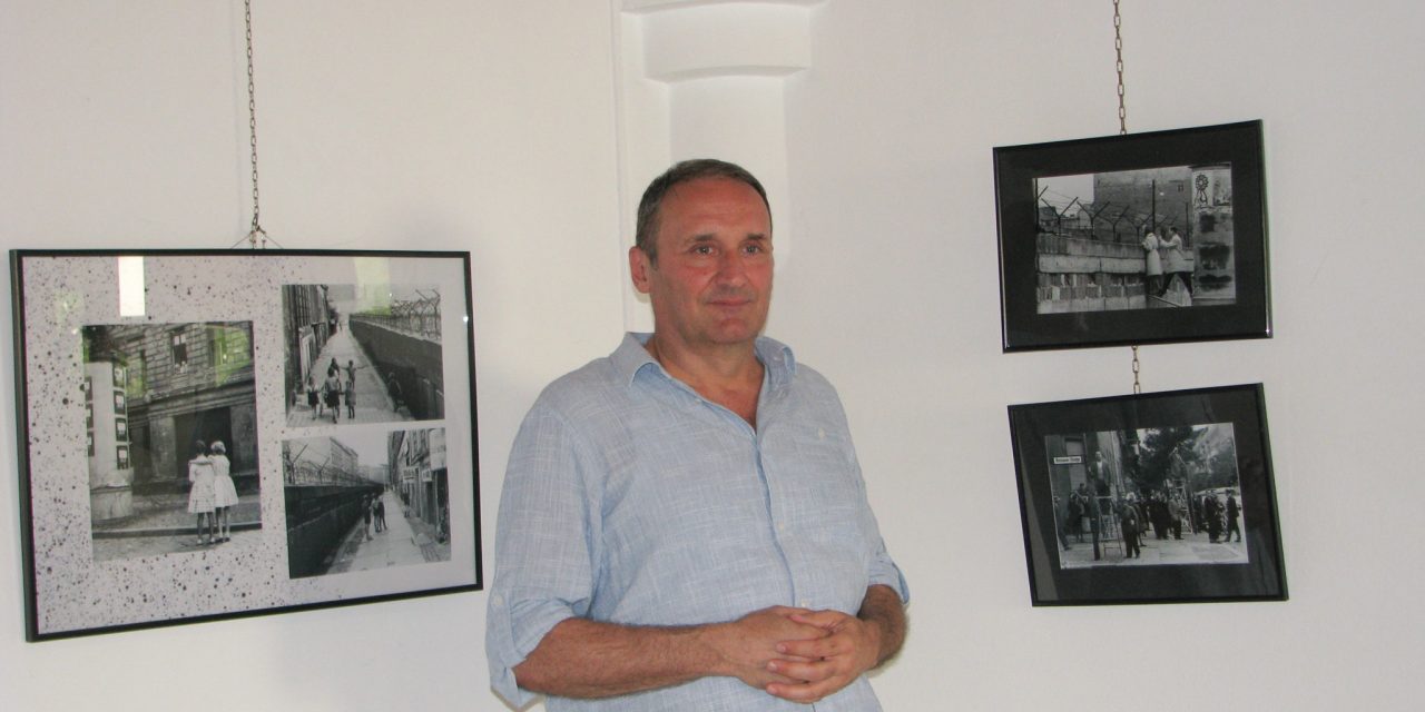 <span class="entry-title-primary">Falak helyett hidakat!</span> <span class="entry-subtitle">Fotókiállítás a Berlini fal leomlásáról és a falak nélküli Európáról</span>