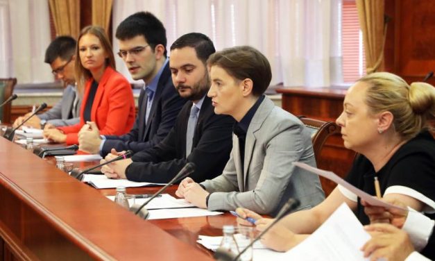 Brnabić: A munkaerőhiány a szerbiai gazdaság egyik kulcskérdése