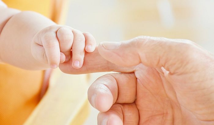 Megmentette a konténerben hagyott csecsemőt, zlatibori hétvégét kapott ajándékba