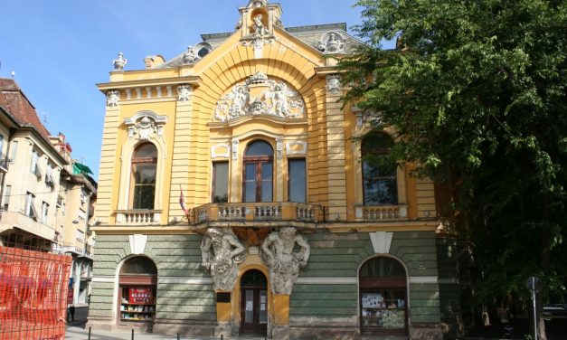 Berényi: A könyvtár így is egy váltásban dolgozik, nem szüntethetjük be a munkát