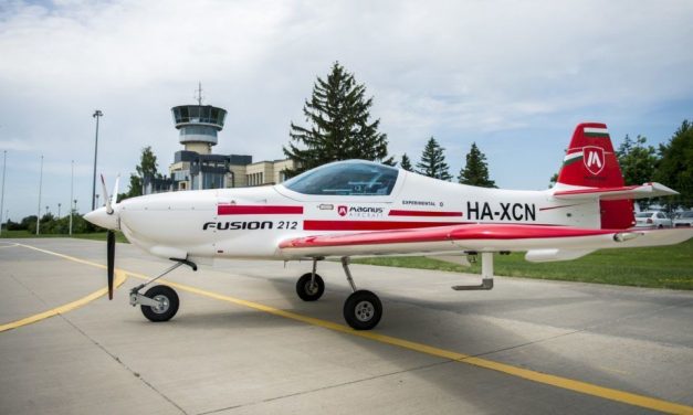 <span class="entry-title-primary">Kezdődhet a magyar repülőgépgyártás</span> <span class="entry-subtitle">A pécsiek a világon elsőként fejlesztettek ki kompozit anyagokból készülő kétüléses repülőgépet</span>