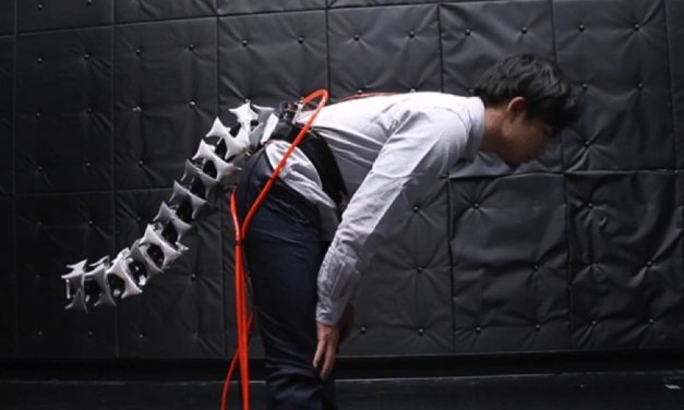 Az idősek egyensúlyát segítő robotfarkat fejlesztettek japán tudósok (VIDEÓ)