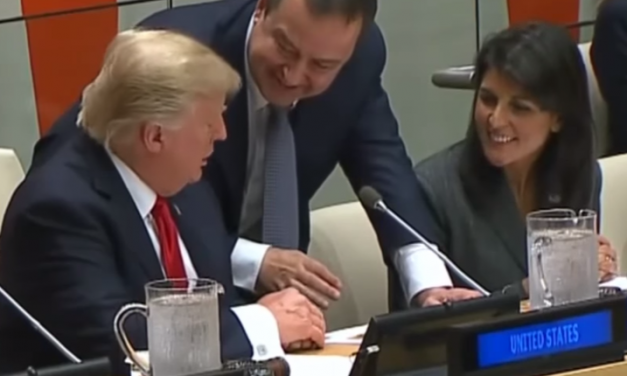 A szerb kormány Trumpot támogatja a jövő évi elnökválasztáson