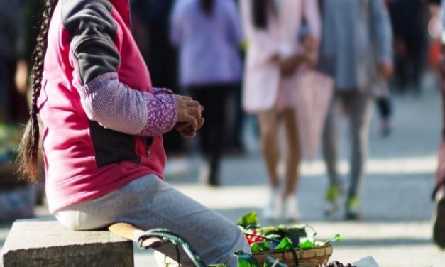 Újvidéken megszúrtak egy utcai árust