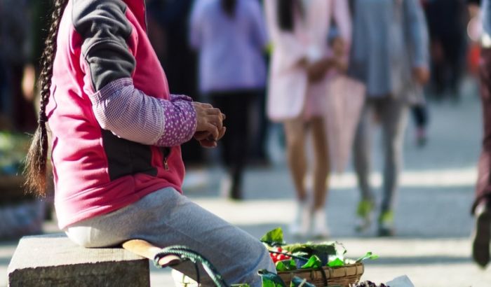 Újvidéken megszúrtak egy utcai árust