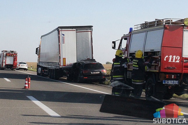 Három halálos áldozatot követelő baleset Szabadka közelében