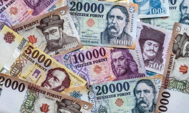 Ismét történelmi mélypontra került a forint