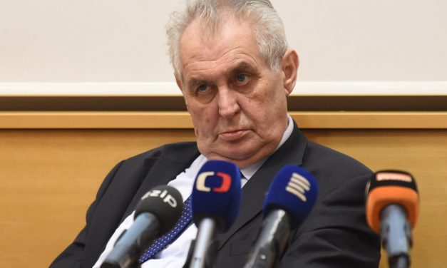Novák Katalin kitünteti Milos Zeman leköszönő cseh államfőt