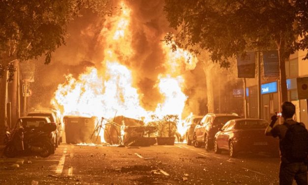 Utcai összecsapások Barcelonában (videók)