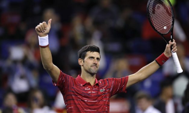 A címvédő Đoković nyolcaddöntős