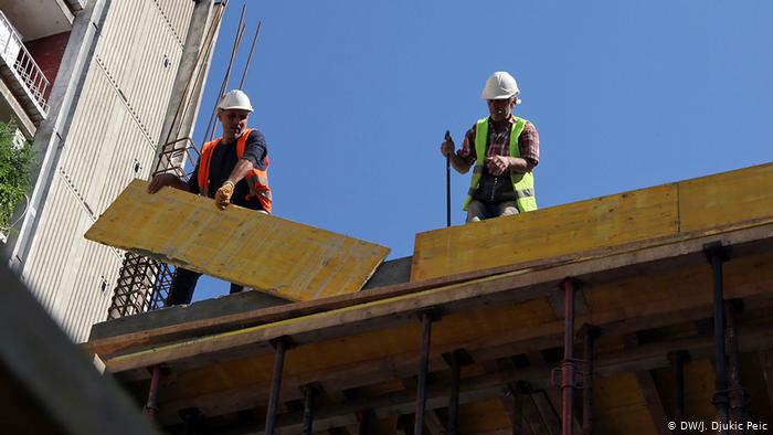 <span class="entry-title-primary">A fiatal mesteremberek szinte mind elmentek Szerbiából</span> <span class="entry-subtitle">Majdnem százezer mester hiányzik</span>