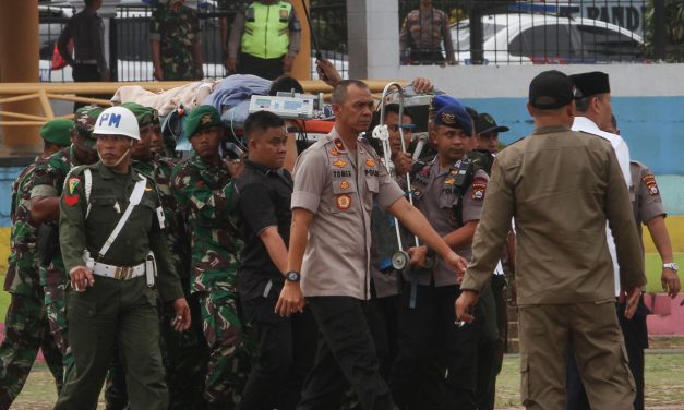 Megkéselték az indonéziai igazságügyi és belbiztonsági minisztert (videóval)