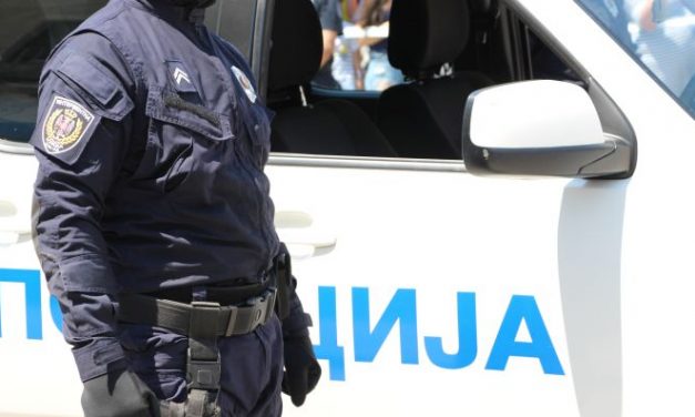 A hajánál fogva vonszolta a doktornőt a kórházi folyosón