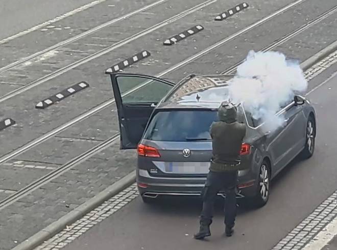 Egy német férfi a hallei lövöldözés elkövetője (videóval)