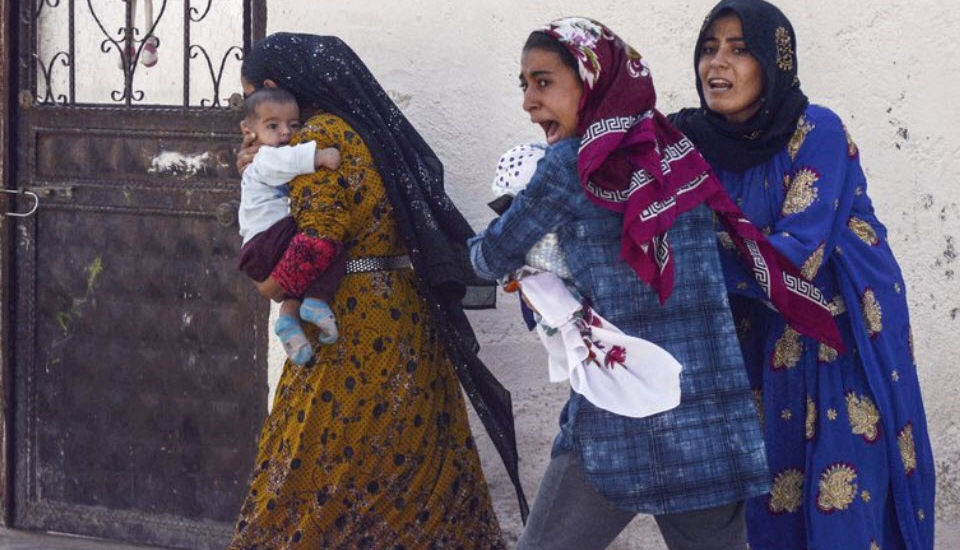 <span class="entry-title-primary">Trump ejti a kurdokat, Erdoğan meg Trumpot (át)</span> <span class="entry-subtitle">Török invázió Észak-Szíriában – Ami mögötte van, és ami előttünk áll (Átlapoztuk a világsajtót)</span>