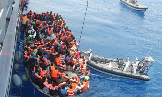 Európai Bizottság: A migránsmentő civilek tevékenységét nem szabad bűncselekménynek tekinteni