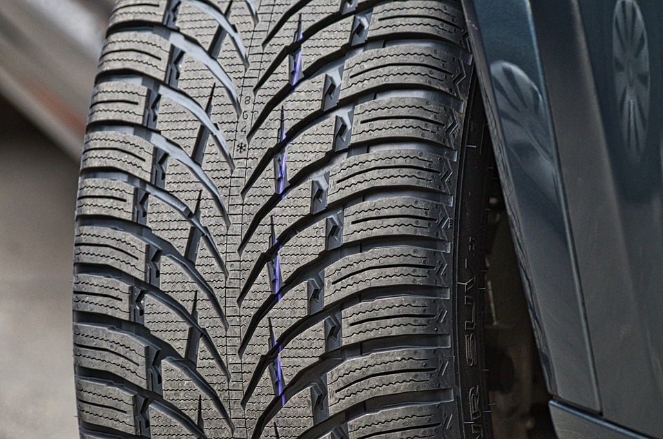 Holnaptól kötelező a téli gumi használata, ha téliesek az útviszonyok