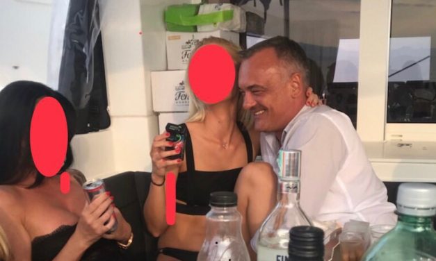 Borkai lemondását követelik győri értelmiségiek