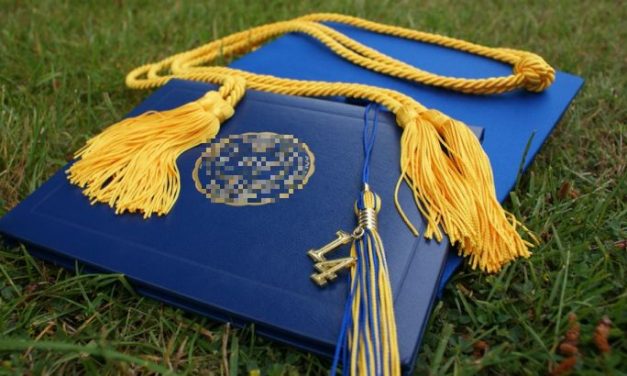 Az iskolát bezárták, de a diplomák érvényesek