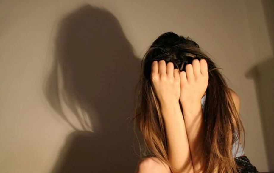 Nem tudta törleszteni a tartozást, a tizenhét éves lányával fizetett