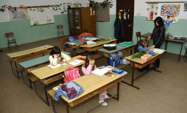 <span class="entry-title-primary">Több mint száz iskolát zártak be Szerbiában</span> <span class="entry-subtitle">Ebből harminchatot Vajdaságban</span>