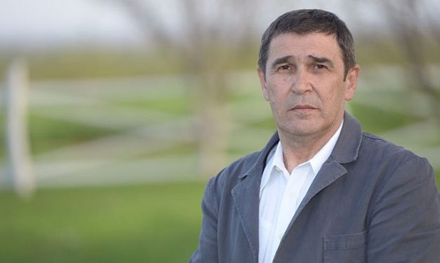 Saját magával szerződött az ürögi polgármester