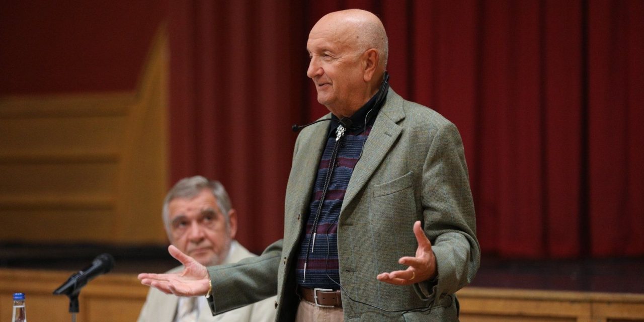 <span class="entry-title-primary">Leslie L. Lawrence: Egy napot sem lehet lustálkodni!</span> <span class="entry-subtitle">A legsikeresebb kortárs magyar íróval készült interjú második része</span>