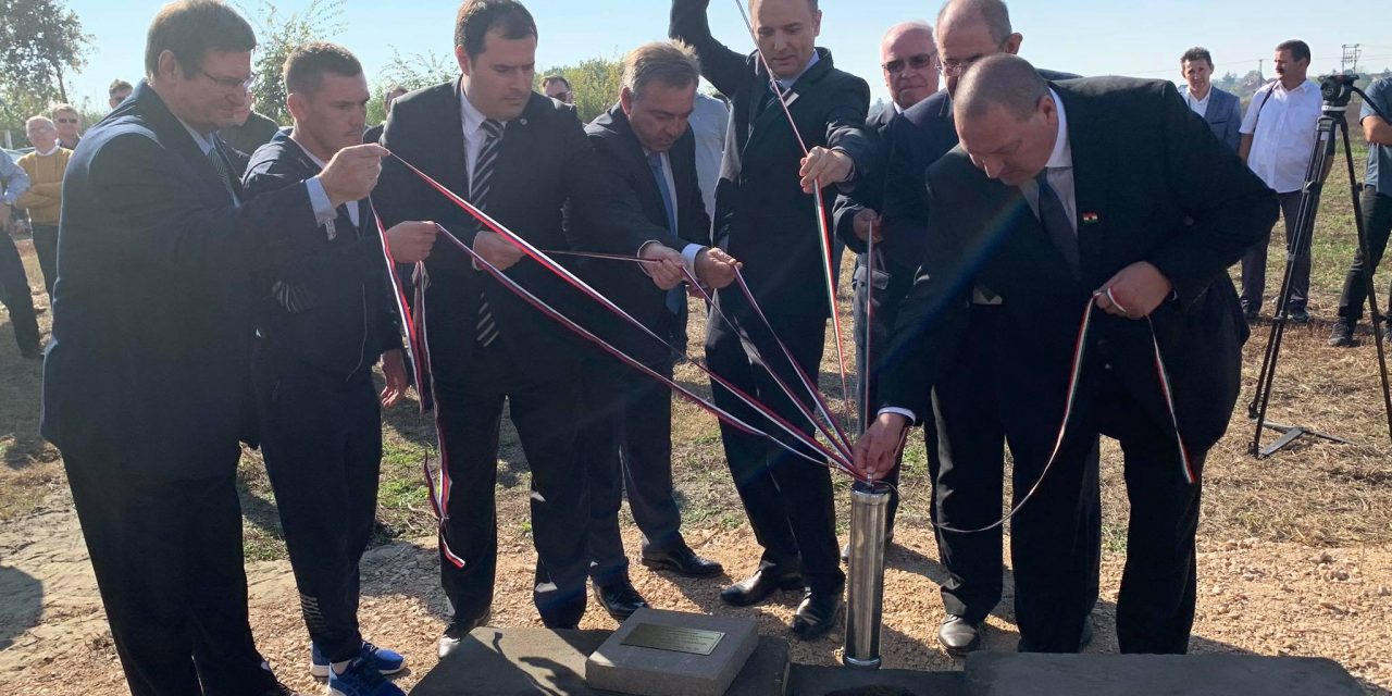 <span class="entry-title-primary">Magyarkanizsa: Letették a Vajdasági Birkózóakadémia alapkövét</span> <span class="entry-subtitle">Letették a Vajdasági Birkózóakadémia alapkövét</span>