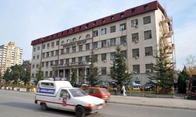 Csoda a javából – hétéves gyerek esett ki a harmadik emeleti lakásból, zúzódásokkal megúszta a történteket